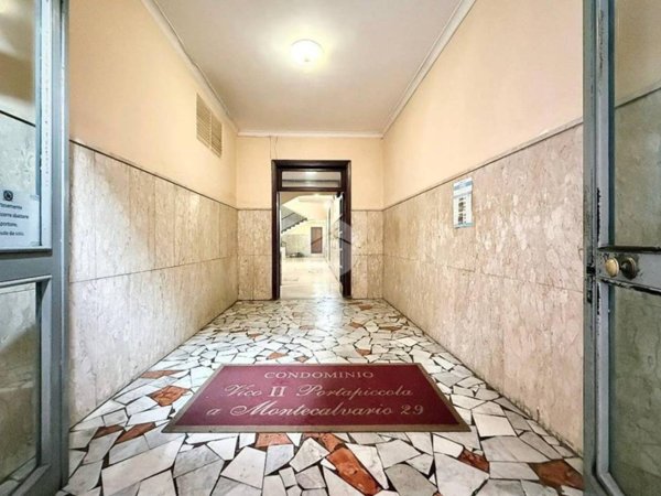 appartamento in vendita a Napoli in zona Montecalvario