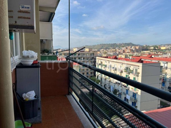 appartamento in vendita a Napoli in zona Fuorigrotta