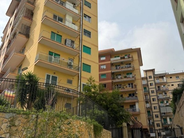 appartamento in vendita a Napoli in zona Arenella