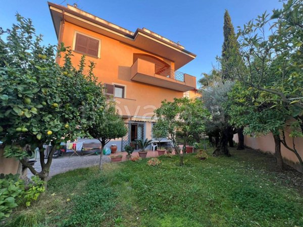 casa indipendente in vendita a Napoli in zona Chiaiano