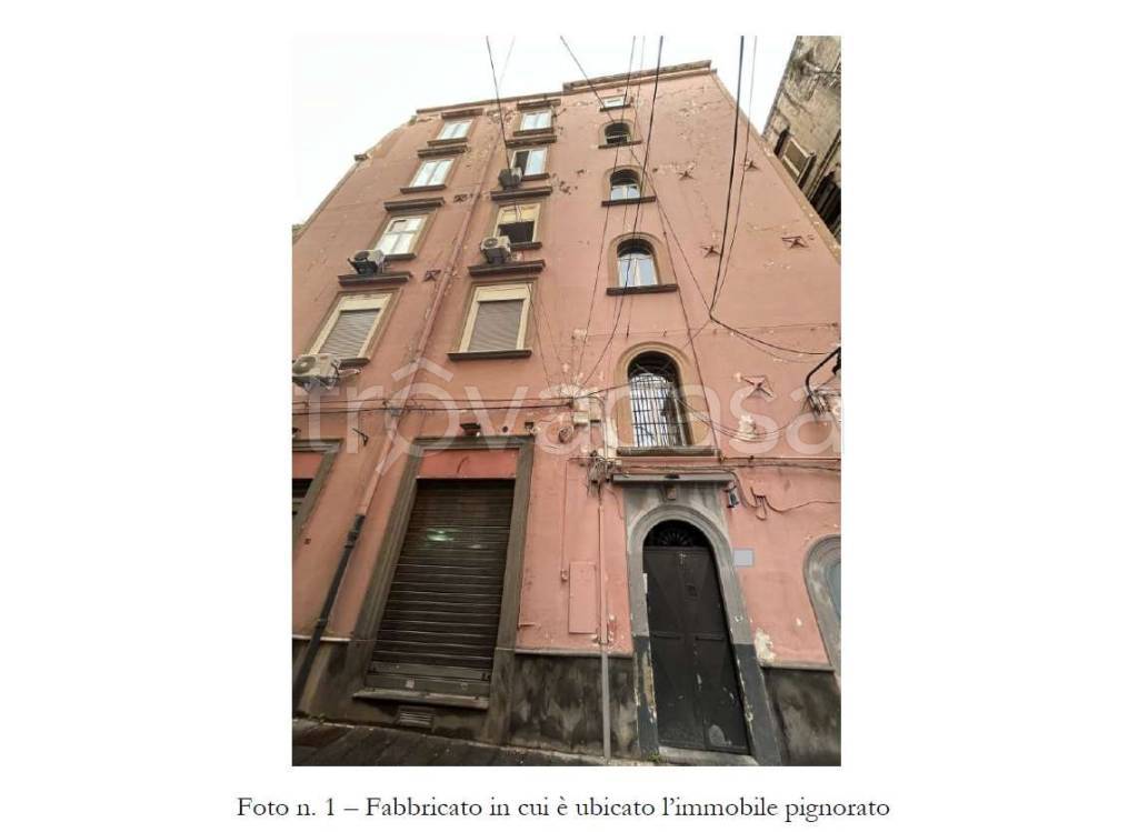 appartamento in vendita a Napoli in zona Pendino / San Giuseppe