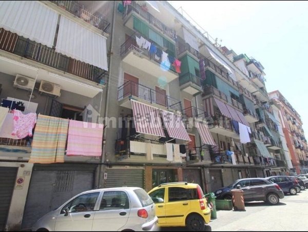 appartamento in vendita a Napoli in zona San Carlo all'Arena