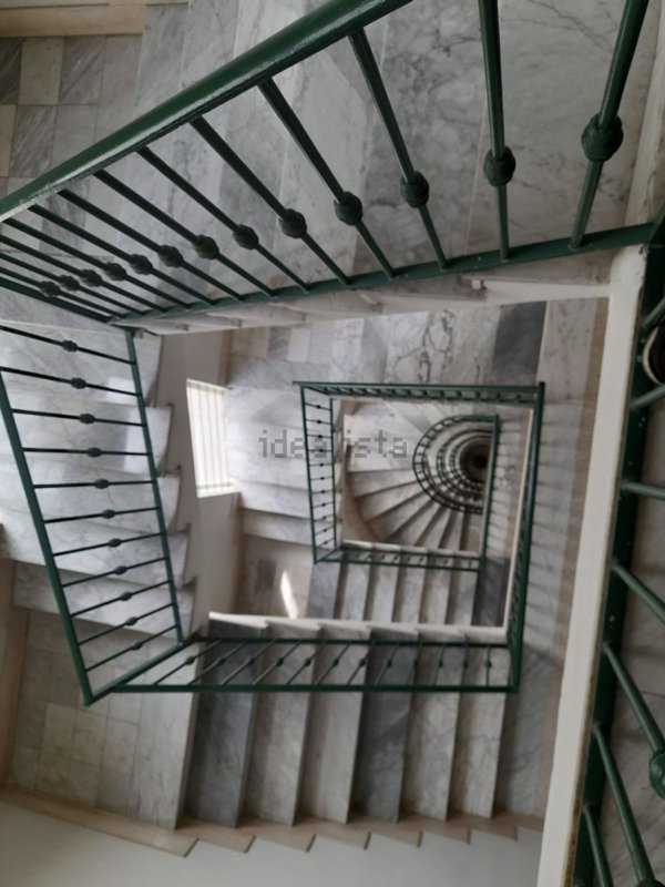 intera palazzina in vendita a Napoli in zona Zona Industriale-Ferrovia