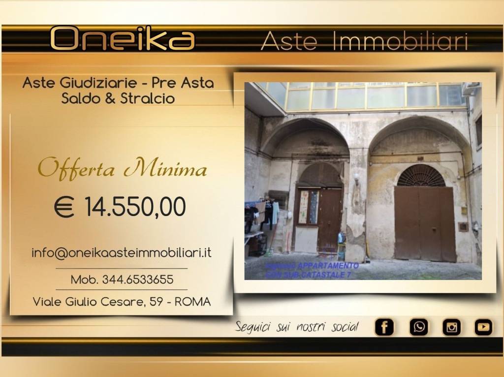 appartamento in vendita a Napoli in zona San Carlo all'Arena