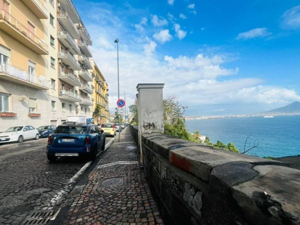 negozio in vendita a Napoli in zona Posillipo