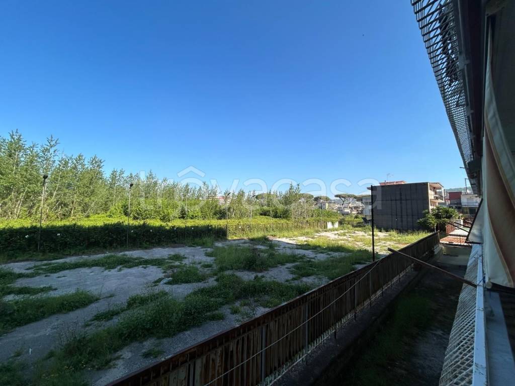 appartamento in vendita a Napoli in zona Pianura