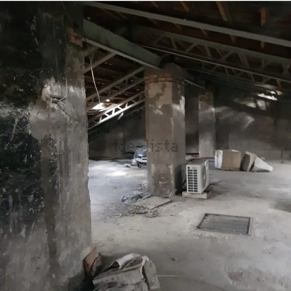 appartamento in vendita a Napoli in zona Vicaria