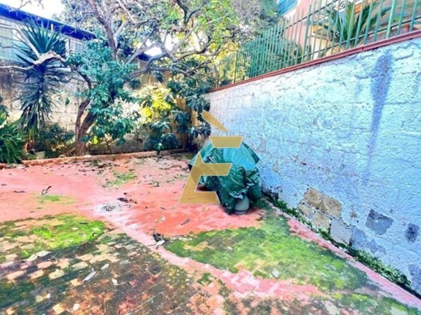 appartamento in vendita a Napoli in zona Piscinola