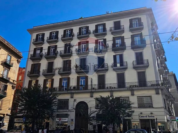 appartamento in vendita a Napoli in zona Mercato