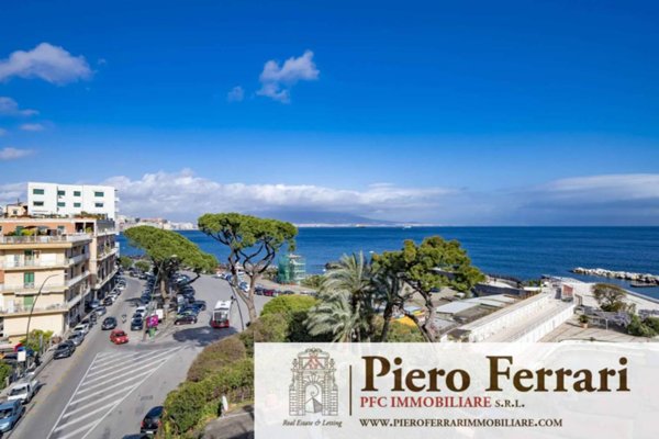 appartamento in vendita a Napoli in zona Posillipo