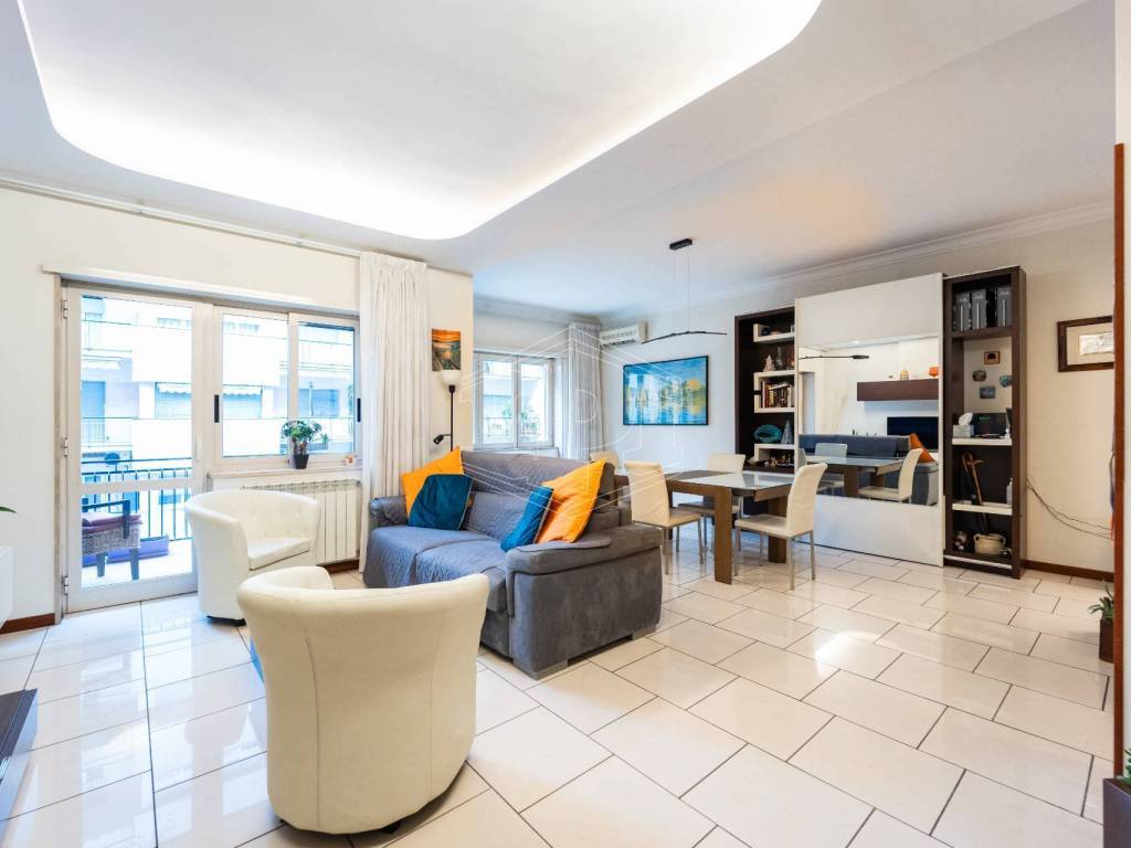 appartamento in vendita a Napoli in zona Vomero