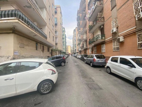 appartamento in vendita a Napoli in zona Fuorigrotta