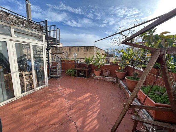 appartamento in vendita a Napoli