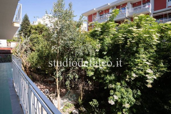 appartamento in vendita a Napoli in zona Posillipo