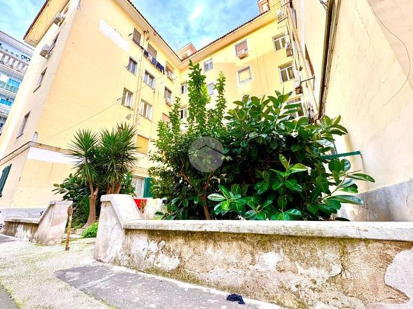 appartamento in vendita a Napoli in zona Bagnoli
