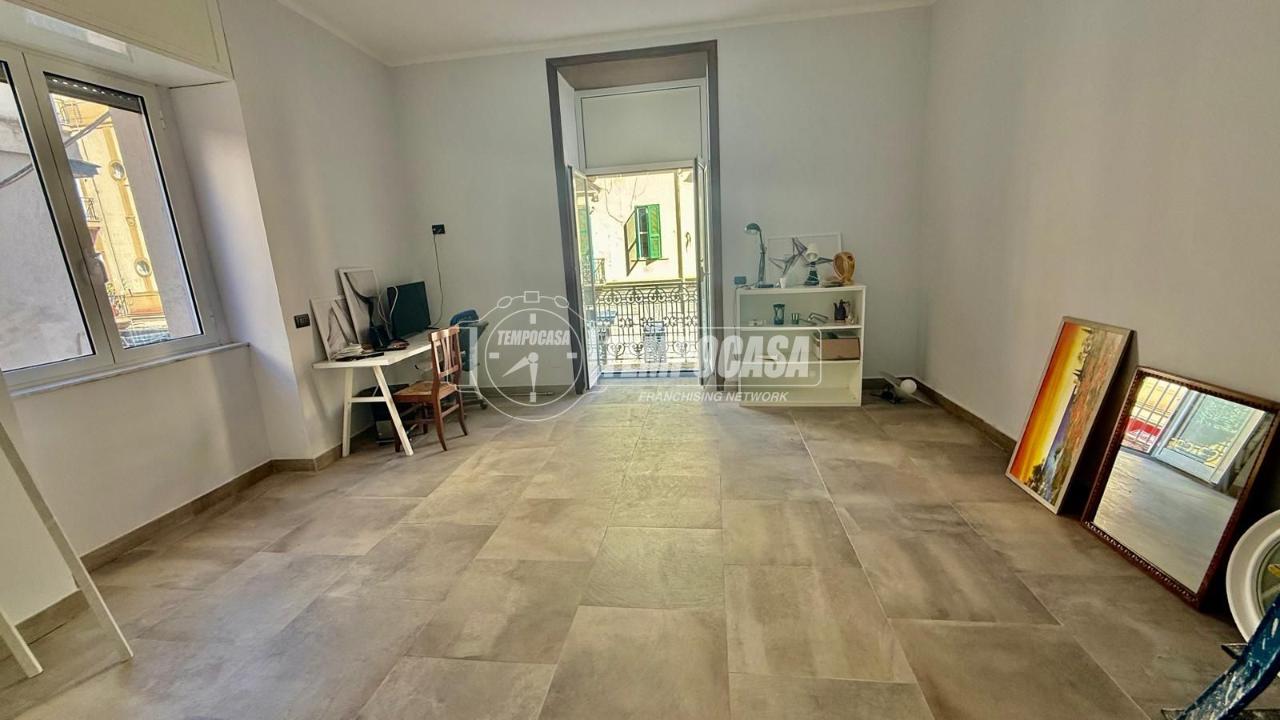 appartamento in vendita a Napoli in zona Fuorigrotta