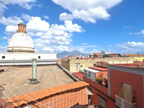 appartamento in vendita a Napoli in zona Avvocata