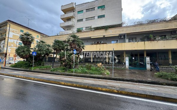 appartamento in vendita a Napoli in zona Bagnoli