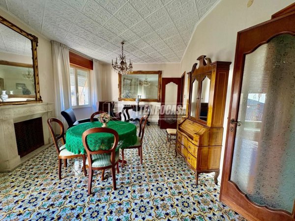 appartamento in vendita a Napoli in zona Arenella