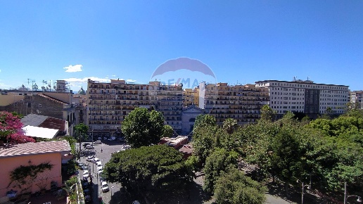 appartamento in vendita a Napoli in zona Stella