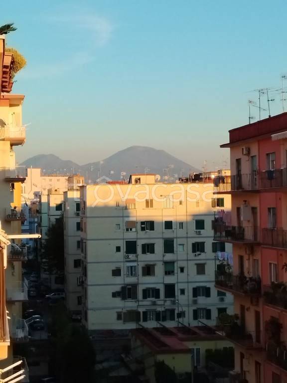 appartamento in vendita a Napoli in zona Arenella