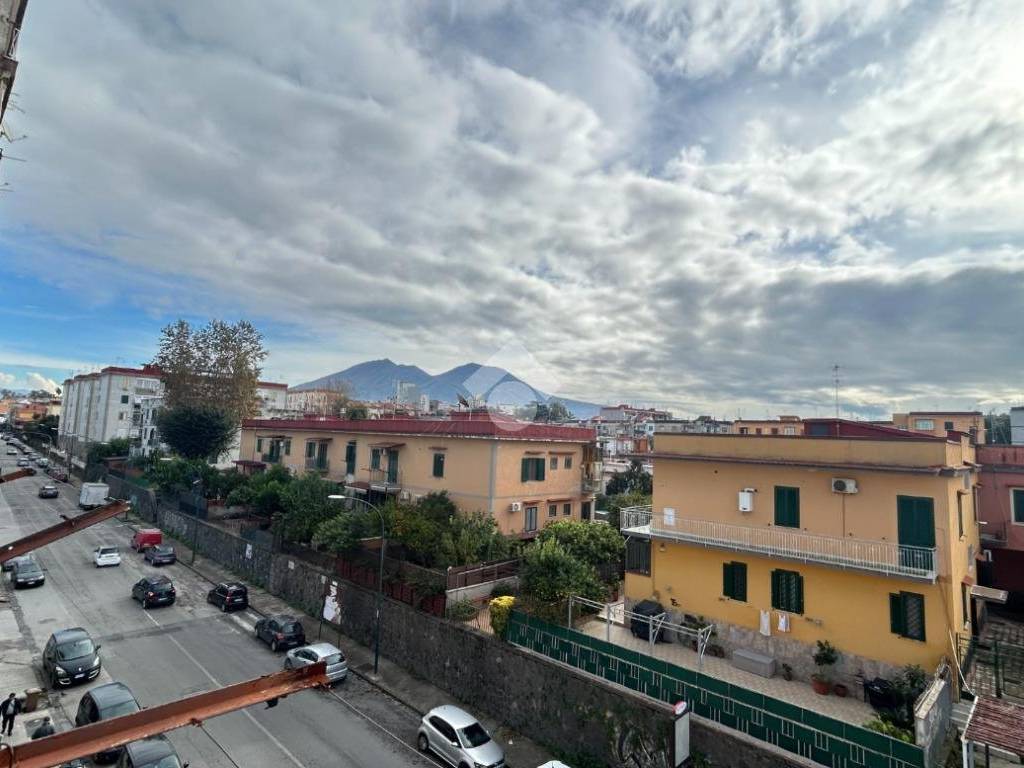 appartamento in vendita a Napoli in zona Barra
