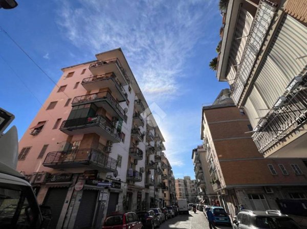 negozio in vendita a Napoli in zona Soccavo