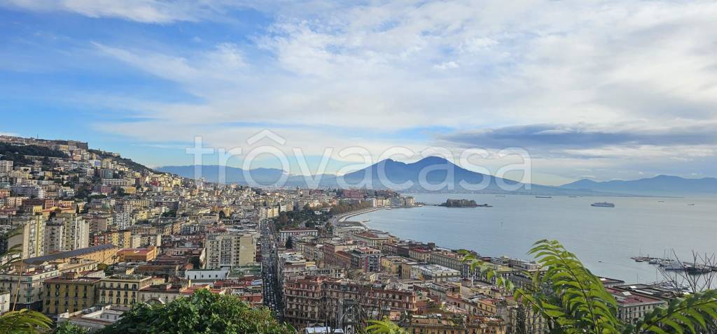 appartamento in vendita a Napoli in zona Posillipo