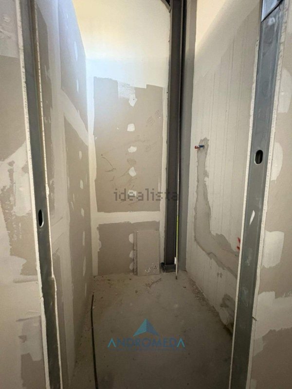 capannone in vendita a Napoli in zona San Pietro a Patierno