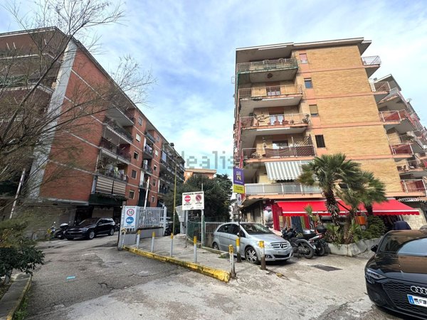 appartamento in vendita a Napoli in zona Capodimonte / Colli Aminei