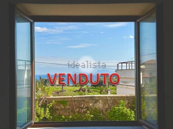appartamento in vendita a Napoli in zona Posillipo