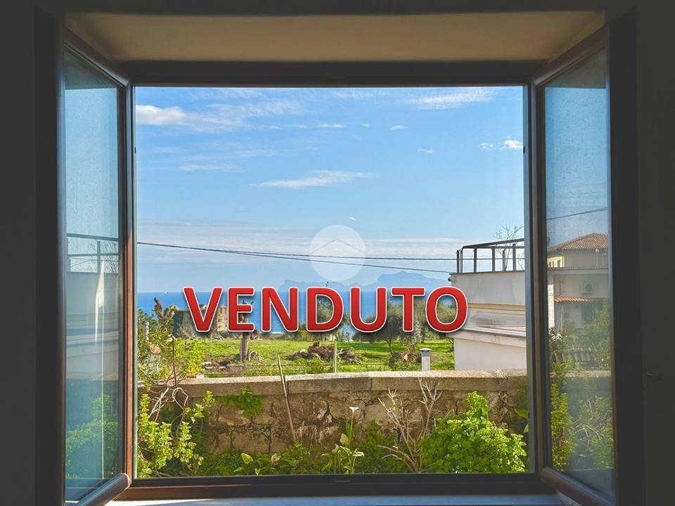 appartamento in vendita a Napoli in zona Posillipo