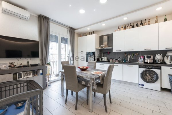 appartamento in vendita a Napoli in zona Vicaria