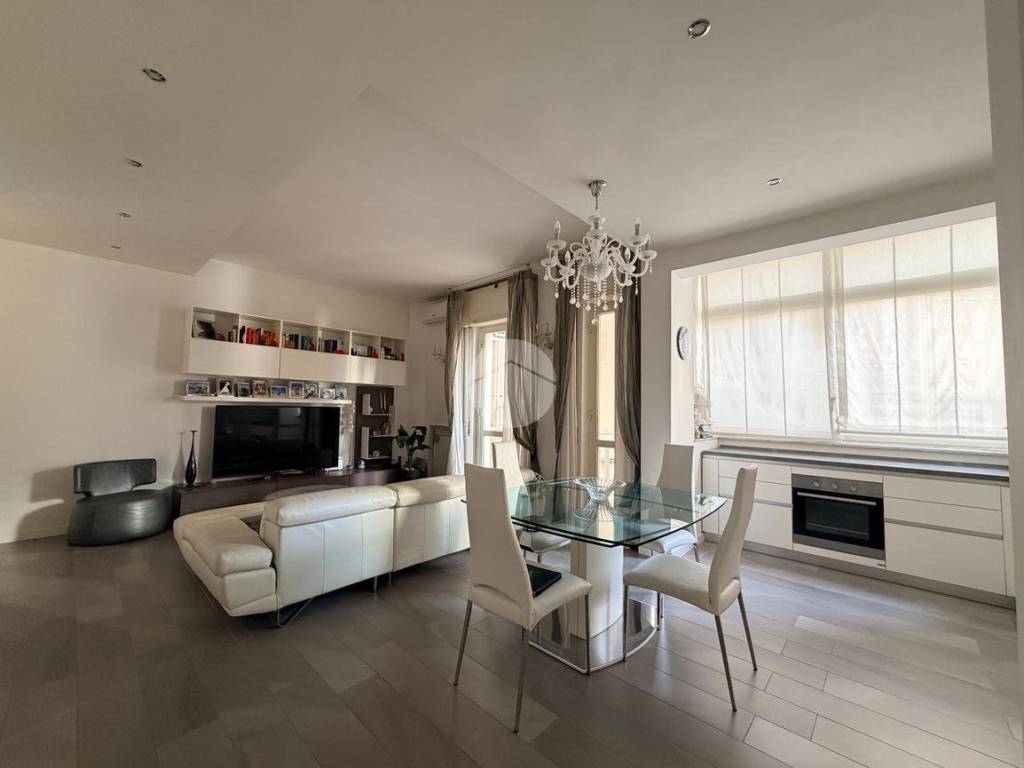 appartamento in vendita a Napoli in zona Vomero