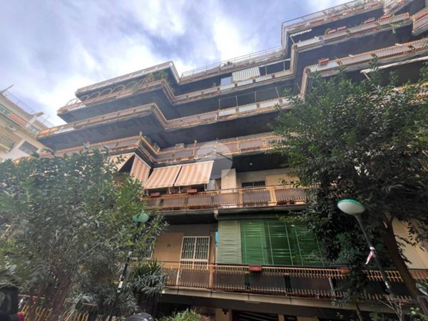 appartamento in vendita a Napoli in zona Stella