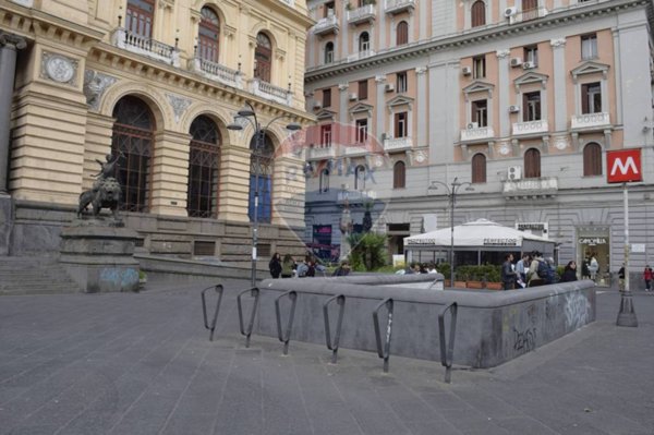 appartamento in vendita a Napoli in zona Stella