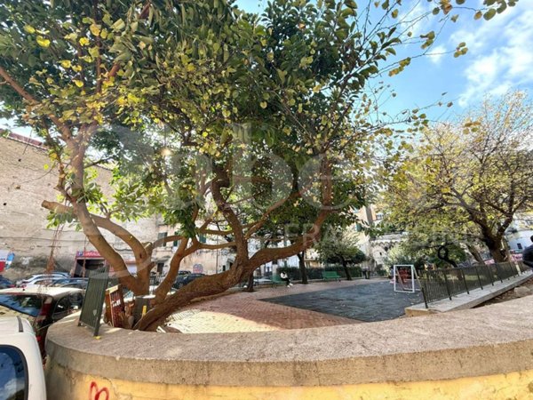 casa indipendente in vendita a Napoli in zona Stella