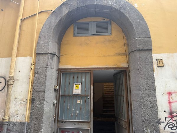 appartamento in vendita a Napoli in zona Stella