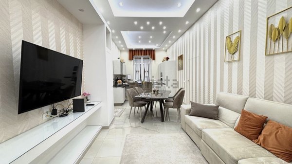 appartamento in vendita a Napoli in zona Zona Industriale-Ferrovia