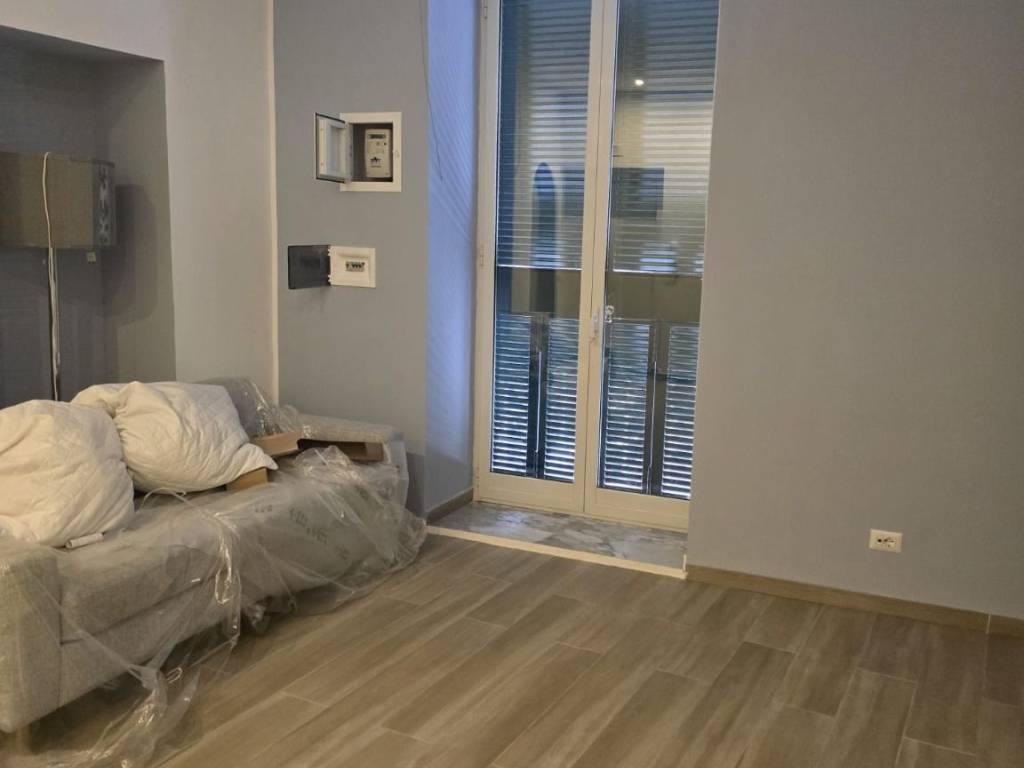 appartamento in vendita a Napoli in zona Chiaia