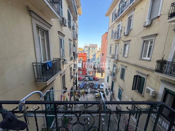 appartamento in vendita a Napoli in zona Stella