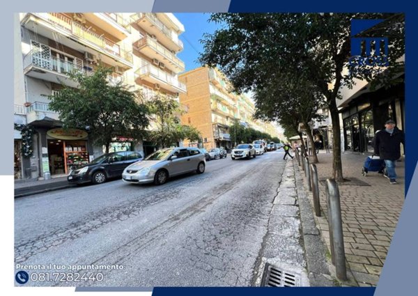 negozio in vendita a Napoli in zona Soccavo