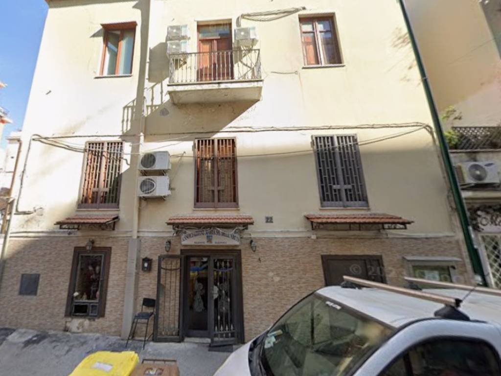 appartamento in vendita a Napoli in zona Bagnoli