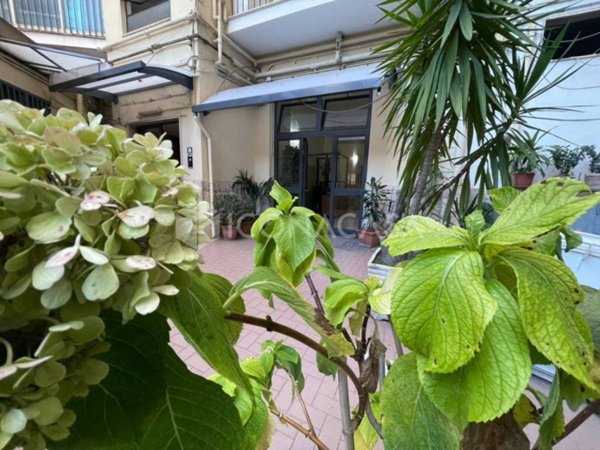 appartamento in vendita a Napoli in zona Arenella