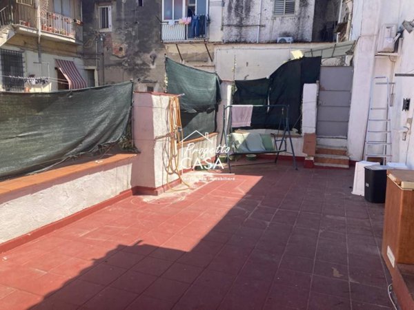 appartamento in vendita a Napoli in zona Barra