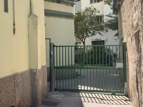 appartamento in vendita a Napoli in zona Bagnoli