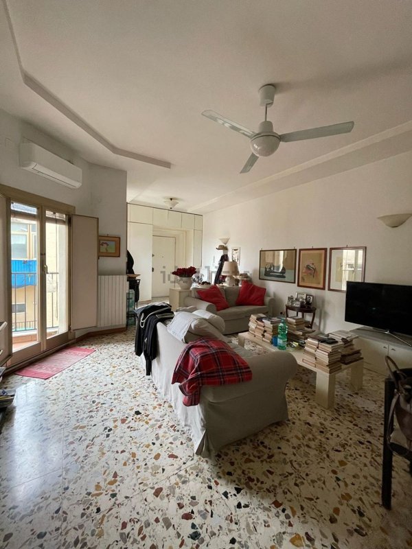 appartamento in vendita a Napoli in zona Arenella