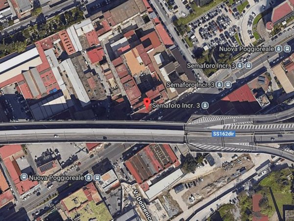 locale di sgombero in vendita a Napoli in zona Poggioreale