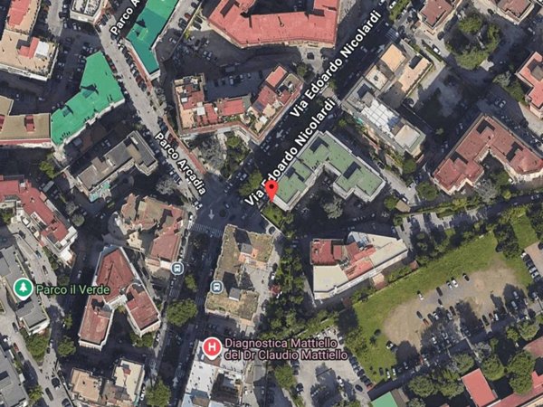 negozio in vendita a Napoli in zona Capodimonte / Colli Aminei