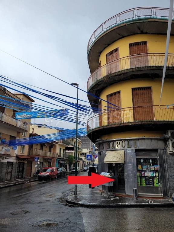 negozio in vendita a Napoli in zona Piscinola